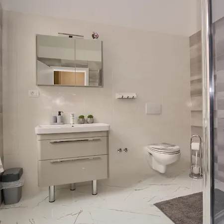 Apartment Pasko Properties *